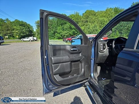Used 2020 Chevrolet Silverado 1500 Custom w/ Custom Value Package AWD/4WD image 33
