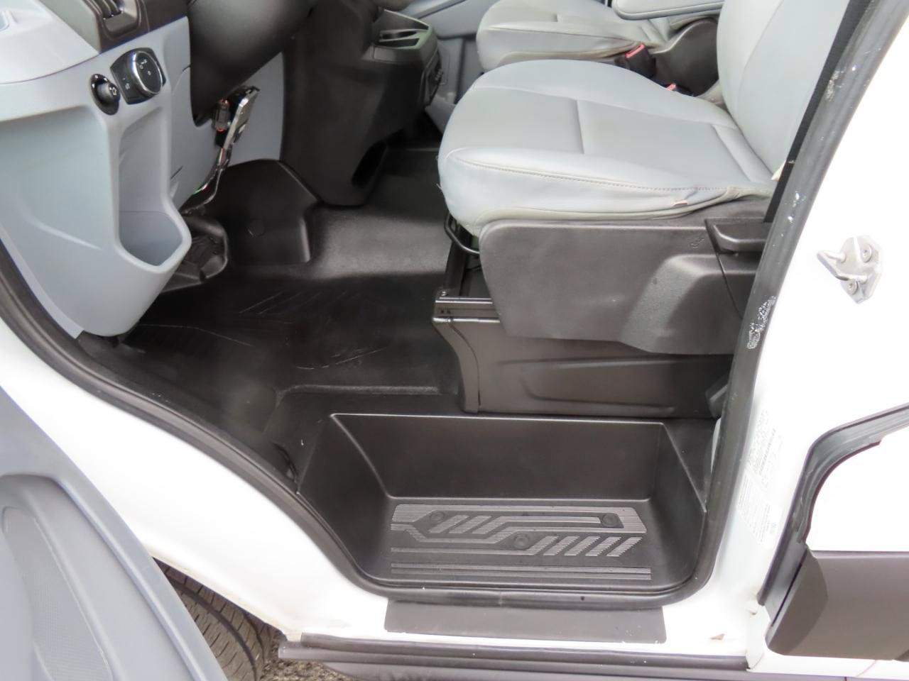 Used 2019 Ford Transit 250 148 Medium Roof RWD image 28
