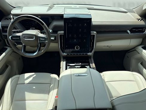 Used 2025 GMC Yukon Denali w/ Denali Reserve Package AWD/4WD image 18