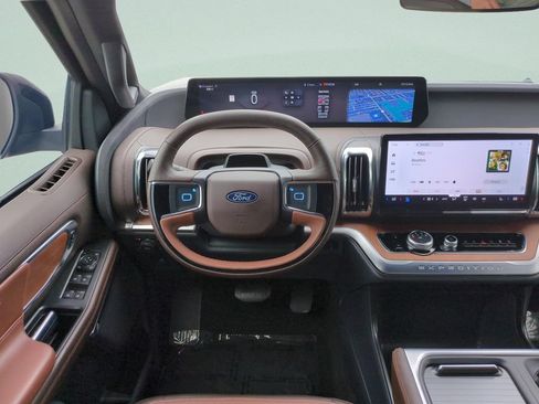 Used 2025 Ford Expedition King Ranch AWD/4WD image 12