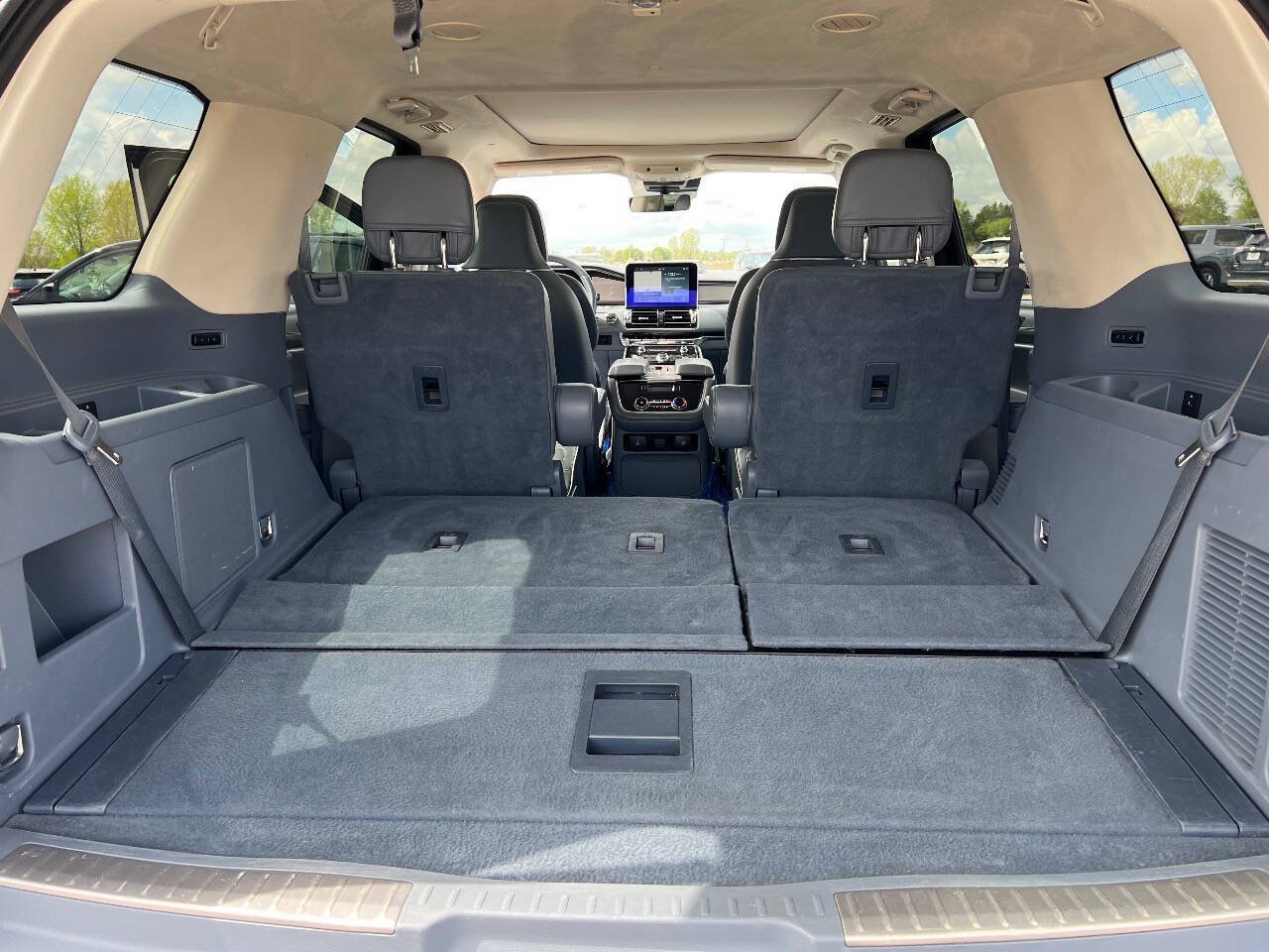 Used 2020 Lincoln Navigator Black Label w/ Cargo Convenience Package AWD/4WD image 29