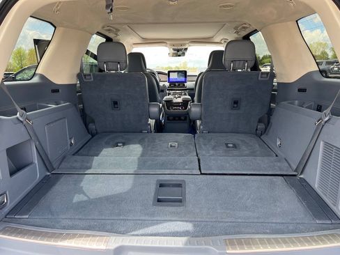 Used 2020 Lincoln Navigator Black Label w/ Cargo Convenience Package AWD/4WD image 29