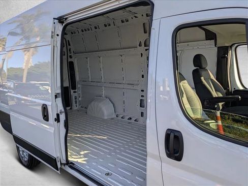 Used 2024 RAM ProMaster 3500 w/ Quick Order Package 22G SLT image 18