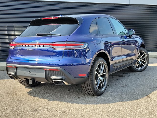 Used 2026 Porsche Macan AWD/4WD image 7