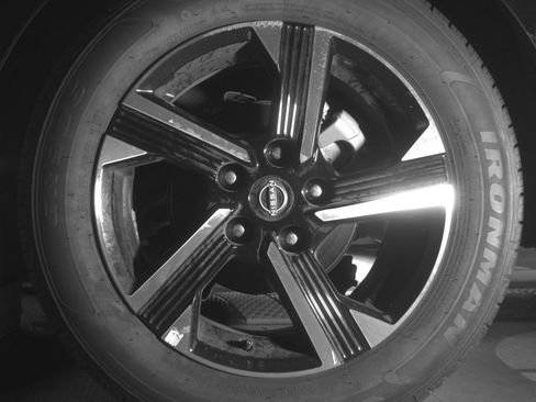 Used 2025 Nissan Sentra SV FWD image 14