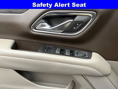 Used 2022 GMC Yukon SLT w/ SLT Premium Package image 20