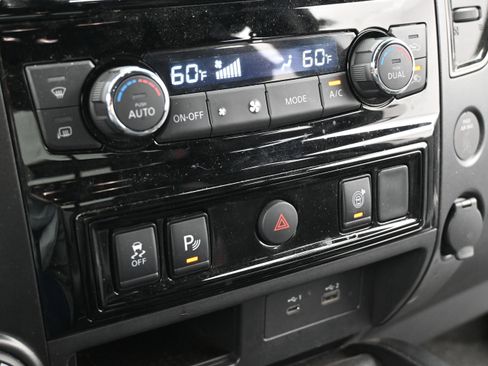 Used 2024 Nissan Titan PRO-4X w/ Off Road Protection Package AWD/4WD image 19