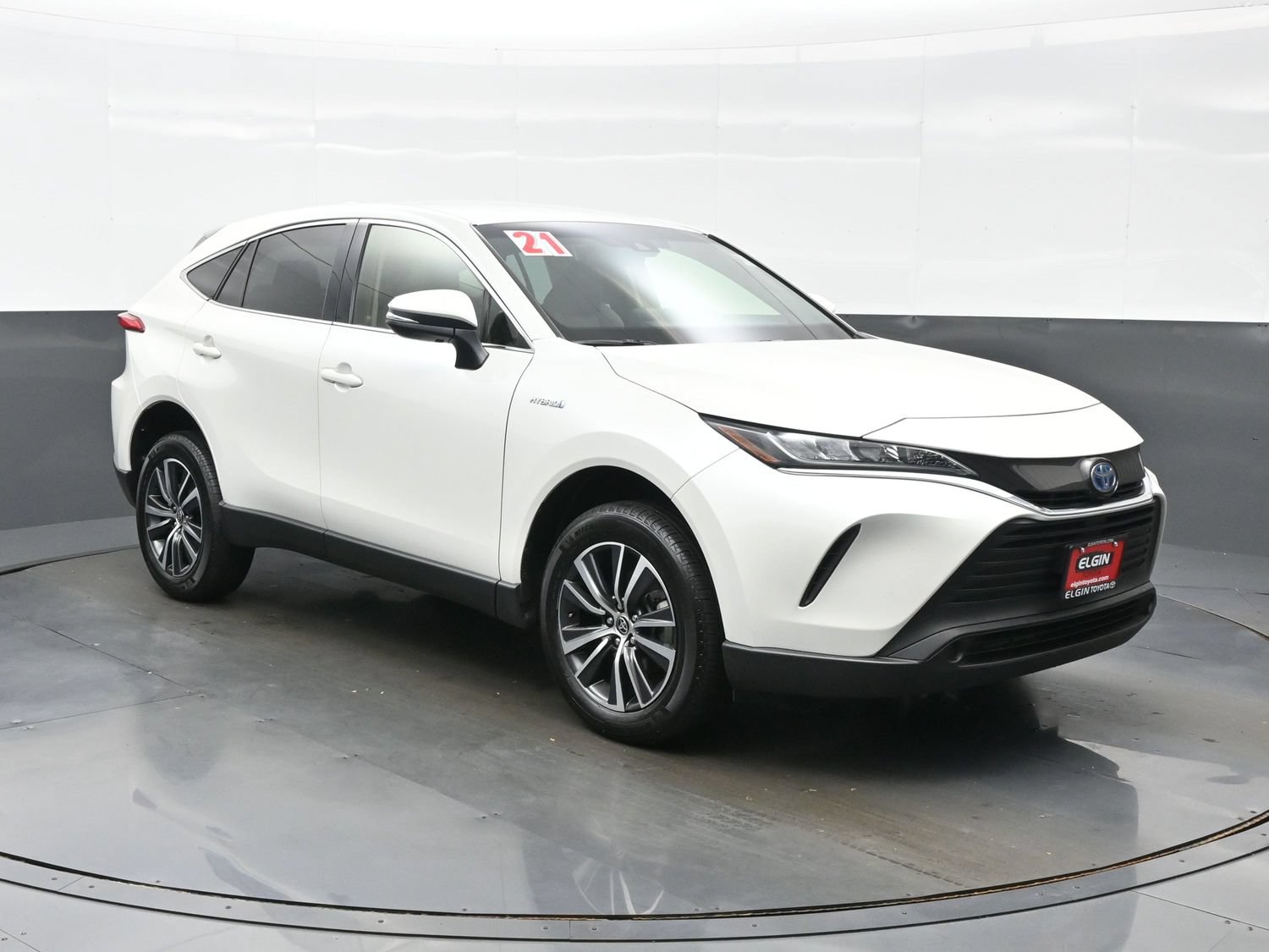 Used 2021 Toyota Venza LE AWD/4WD image 8