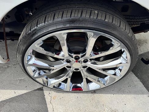 Used 2010 Ford F150 XLT image 12