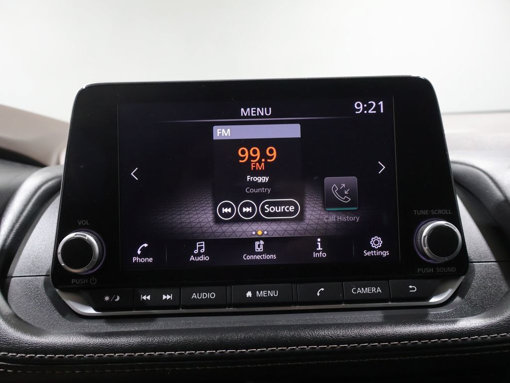 Used 2023 Nissan Rogue S AWD/4WD image 29