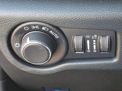 New 2026 Chrysler Voyager LX FWD image 18