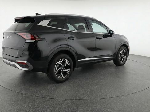 Used 2025 Kia Sportage LX FWD image 9