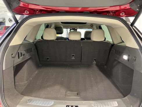 Used 2024 Lincoln Nautilus Premier w/ Equipment Group 102A image 16