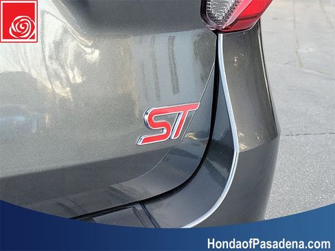 Used 2020 Ford Explorer ST w/ ST Street Pack image 31