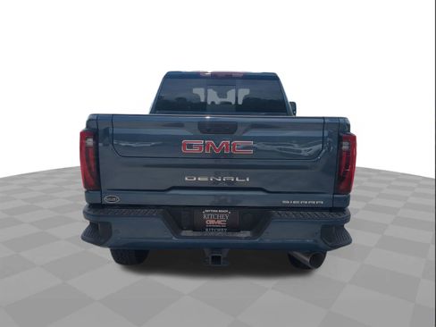New 2025 GMC Sierra 2500 Denali w/ Denali Reserve Package image 4