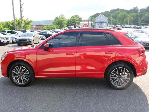Used 2023 Audi Q3 2.0T Premium w/ Convenience Package AWD/4WD image 5