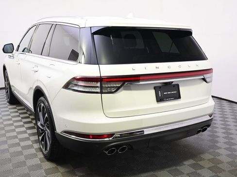 Used 2023 Lincoln Aviator Reserve w/ Equipment Group 201A AWD/4WD image 4