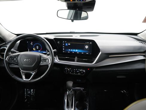 Used 2024 Chevrolet Trax ACTIV FWD image 13