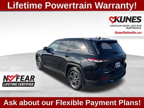 Used 2022 Jeep Grand Cherokee Trailhawk w/ Luxury Tech Group III image 8