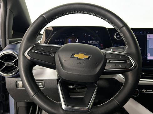 Used 2025 Chevrolet Equinox EV LT w/ Convenience Package FWD image 21