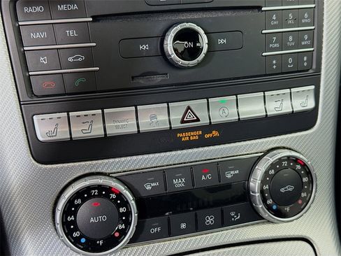 Used 2020 Mercedes-Benz SLC 300 SLC 300 image 21