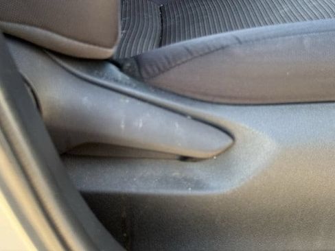 Used 2022 Toyota Highlander LE FWD image 29