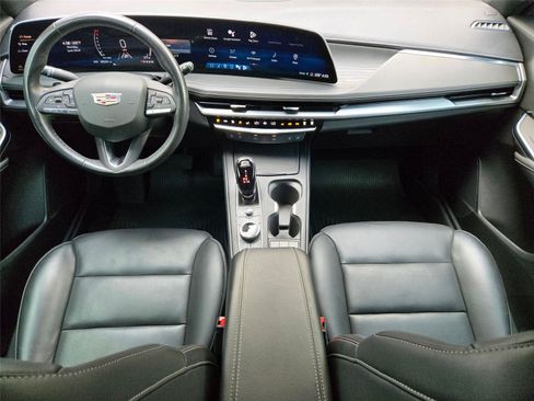 Used 2024 Cadillac XT4 Premium Luxury FWD image 13