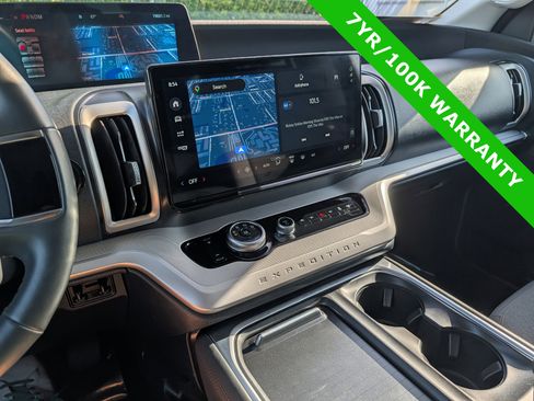 Certified 2025 Ford Expedition Active RWD image 33