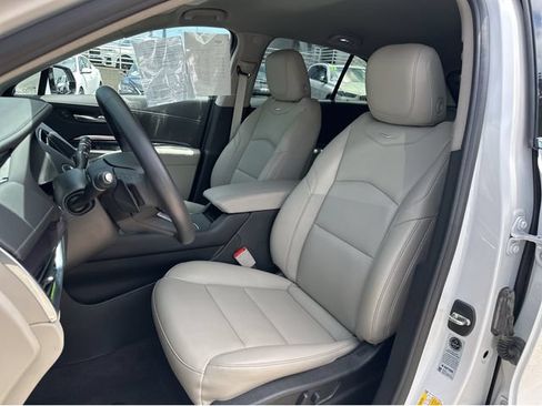 Certified 2023 Cadillac XT4 Luxury FWD image 23