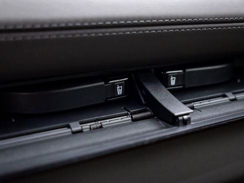 Certified 2025 Porsche 718 Cayman S image 37