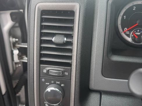 Used 2018 RAM 2500 Tradesman w/ Chrome Appearance Group AWD/4WD image 6