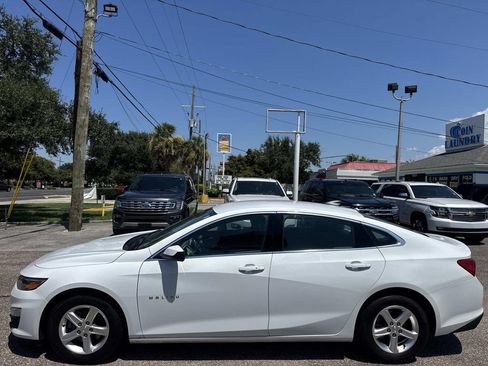 Used 2023 Chevrolet Malibu LS w/ Driver Confidence Package FWD image 4