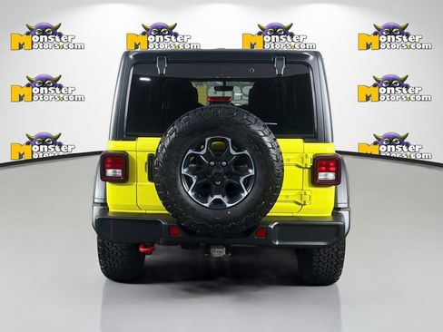 Used 2023 Jeep Wrangler Unlimited Rubicon w/ Cold Weather Group AWD/4WD image 6