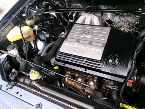 Used 2003 Toyota Highlander 4WD V6 image 19
