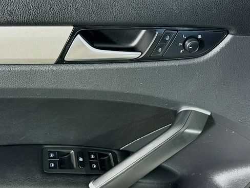 Used 2021 Volkswagen Passat 2.0T SE image 24