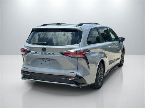 Certified 2025 Toyota Sienna XSE w/ XSE Premium Package AWD/4WD image 5