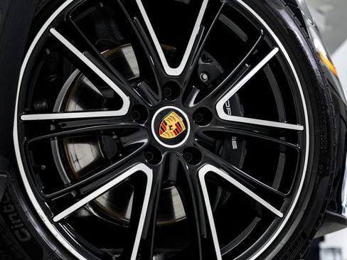 Certified 2023 Porsche Panamera 4 Platinum Edition AWD/4WD image 30