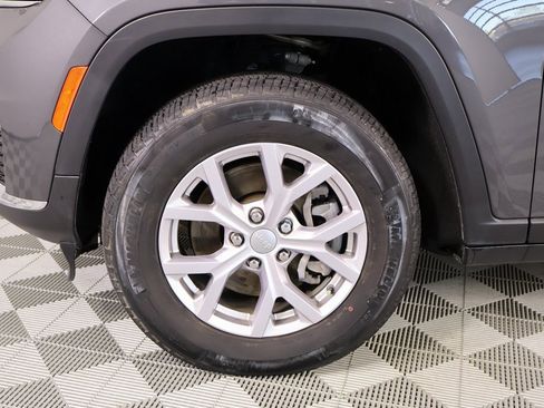 Used 2022 Jeep Grand Cherokee L Limited image 19