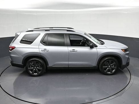 Used 2025 Honda Pilot Sport image 20