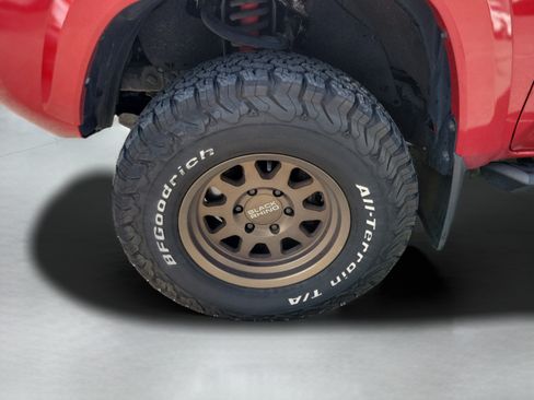 Used 2021 Toyota Tacoma SR5 RWD image 30