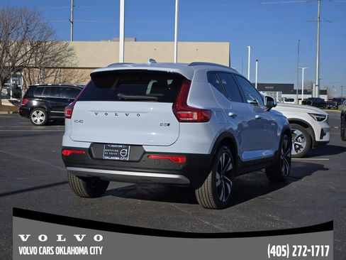 Certified 2024 Volvo XC40 B5 Ultimate w/ Protection Package Premier image 5
