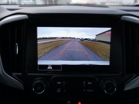 Used 2023 GMC Terrain SLE w/ Driver Convenience Package image 12