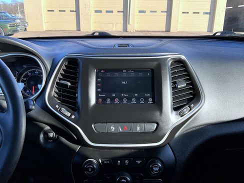 Used 2021 Jeep Cherokee Latitude Lux image 14