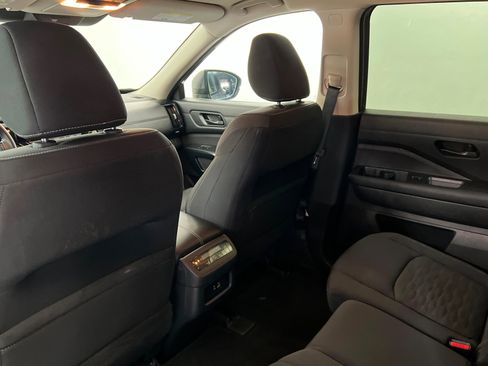 Used 2025 Nissan Pathfinder SV AWD/4WD image 20