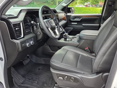 Used 2025 GMC Sierra 1500 Denali w/ Denali Reserve Package AWD/4WD image 11