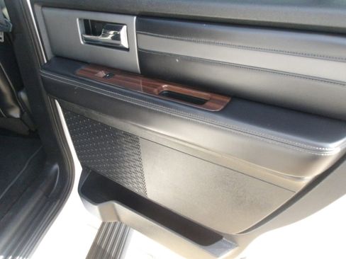 Used 2017 Ford Expedition Platinum image 7