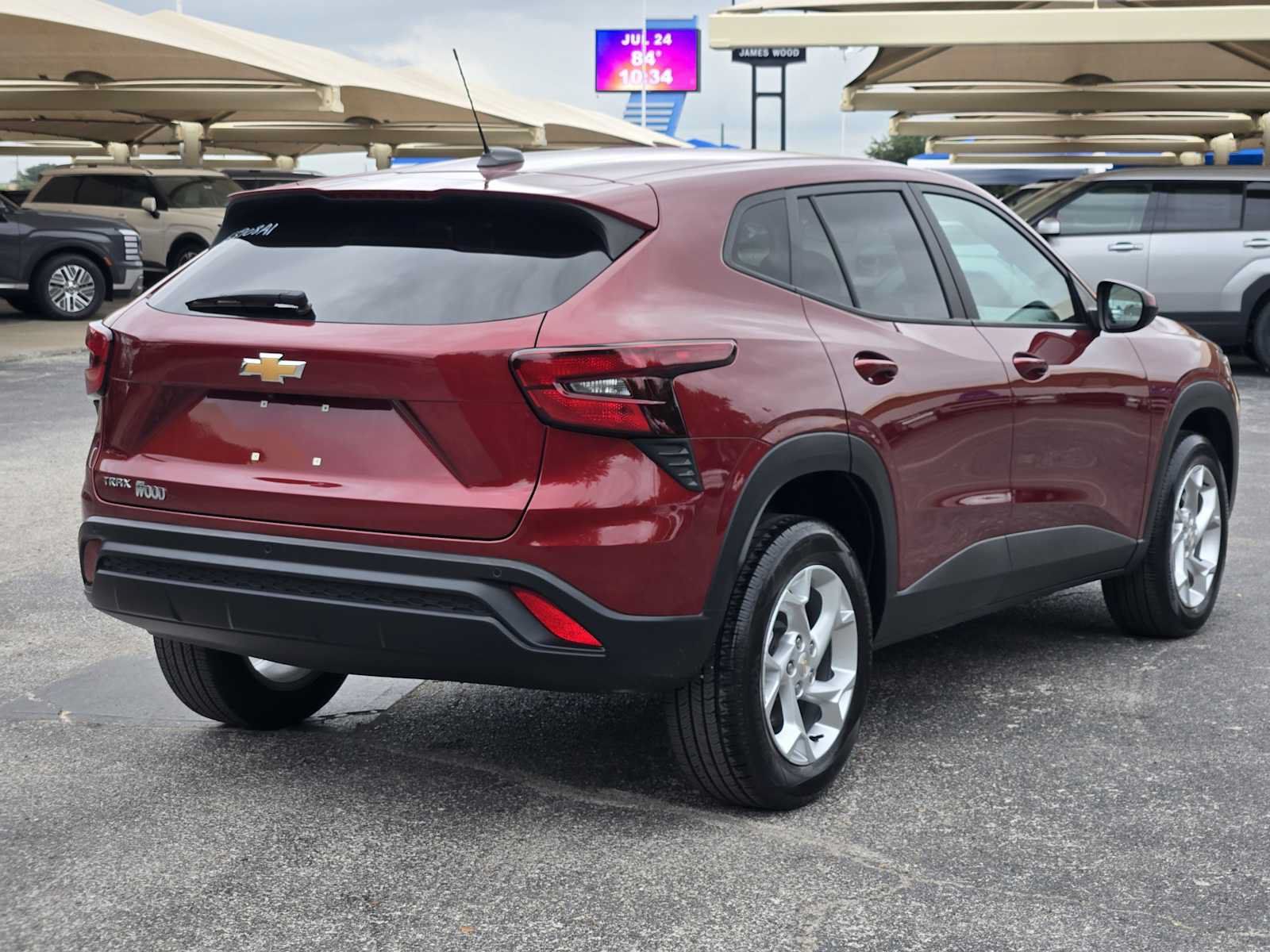 Used 2024 Chevrolet Trax LS w/ LS Convenience Package FWD image 7