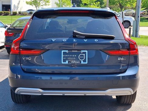 Certified 2025 Volvo V90 B6 Cross Country Ultra AWD/4WD image 5