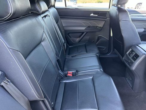 Used 2021 Volkswagen Atlas Cross Sport SE image 13