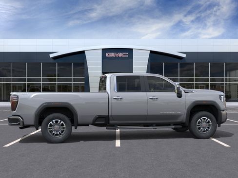 New 2026 GMC Sierra 3500 SLT w/ SLT Premium Package AWD/4WD image 5
